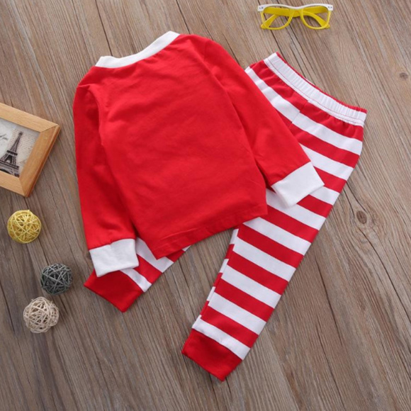 ๐ Candy Cane Pajamas (top and bottom) - Picture 4 of 6